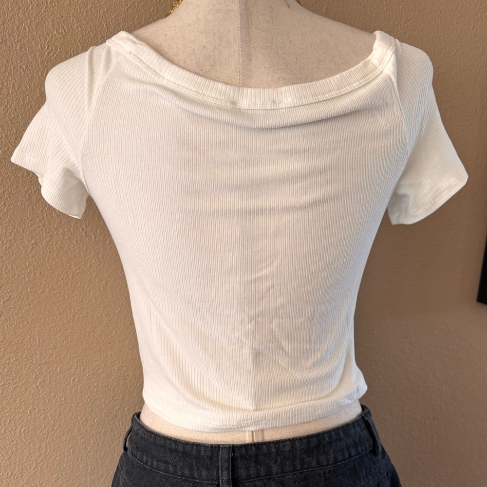 White Ribbed Button-Up Women's Top - Picture 11 of 11